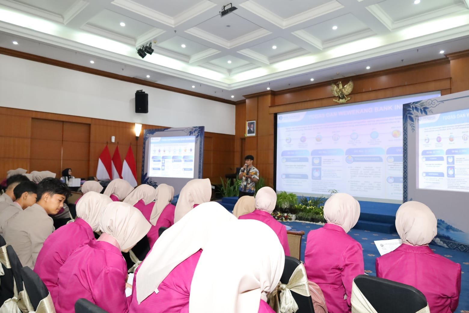 Kunjungan Literasi MPLB SMK Negeri 1 Cilimus bersama Kantor Perwakilan Bank Indonesia Cirebon